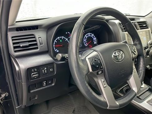 Used 2023 Toyota 4Runner SR5 Premium image 10