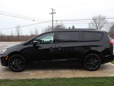 New 2026 Chrysler Pacifica Select FWD image 28