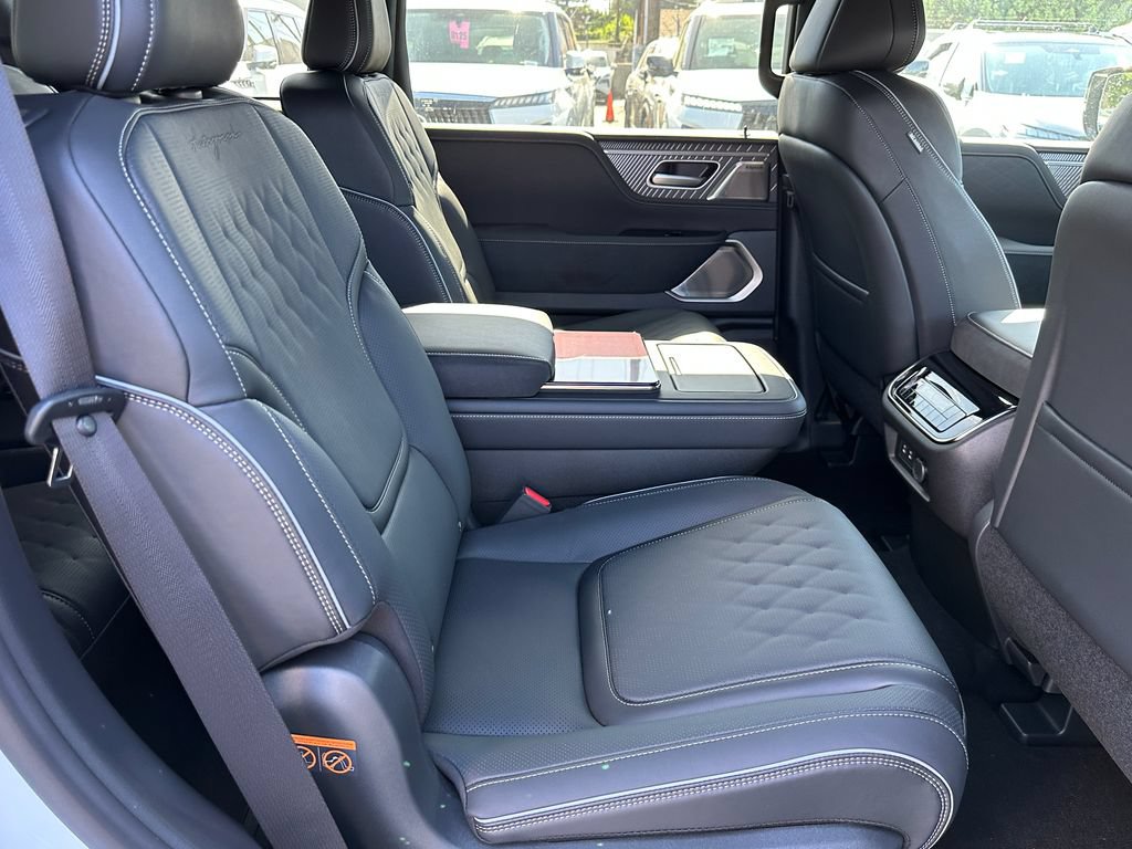 New 2027 INFINITI QX80 Autograph w/ Premium Cargo Package AWD/4WD image 17