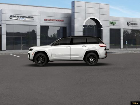 New 2026 Jeep Grand Cherokee Summit AWD/4WD image 3