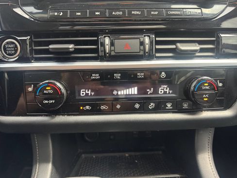 Used 2022 Nissan Pathfinder SL w/ SL Premium Package FWD image 21