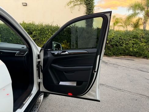 Used 2016 Mercedes-Benz GLE 400 4MATIC image 16