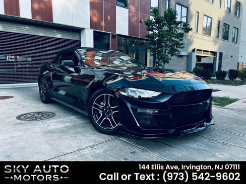 Used 2018 Ford Mustang Premium w/ Equipment Group 201A RWD image 3