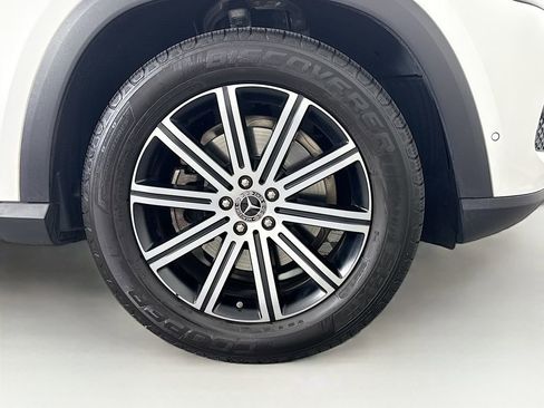 Certified 2025 Mercedes-Benz GLE 350 4MATIC image 32