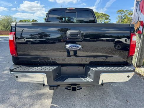 Used 2016 Ford F250 XLT w/ XLT Premium Package image 3