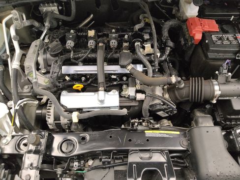 Used 2025 Nissan Versa S FWD image 30