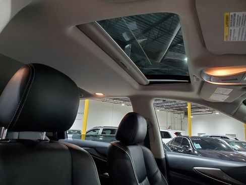 Used 2018 INFINITI QX60 Base w/ Premium Plus Package image 16