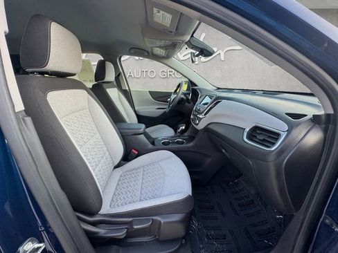 Used 2022 Chevrolet Equinox LS FWD image 24