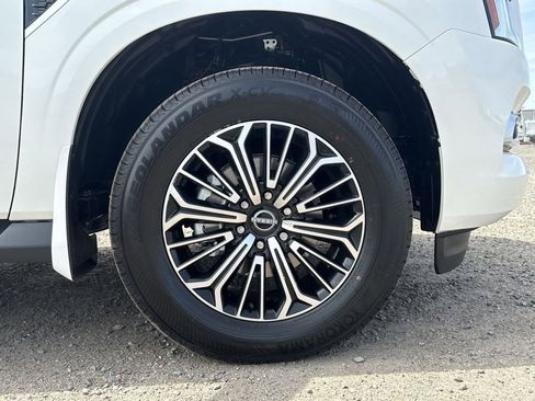 New 2026 Nissan Armada SL w/ Captain's Chari Seat Package image 9