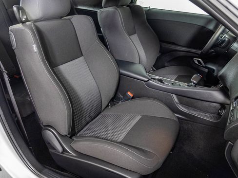 Used 2022 Dodge Challenger R/T w/ Driver Convenience Group image 43