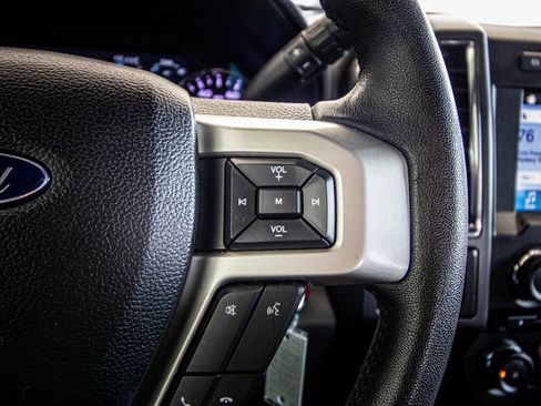 Used 2017 Ford F250 XLT w/ XLT Premium Package image 32