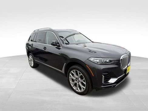 Used 2022 BMW X7 xDrive40i w/ Premium Package AWD/4WD image 2
