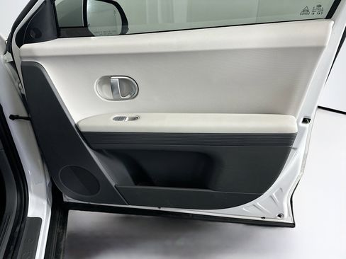 Used 2024 Hyundai Ioniq 5 SEL RWD image 32