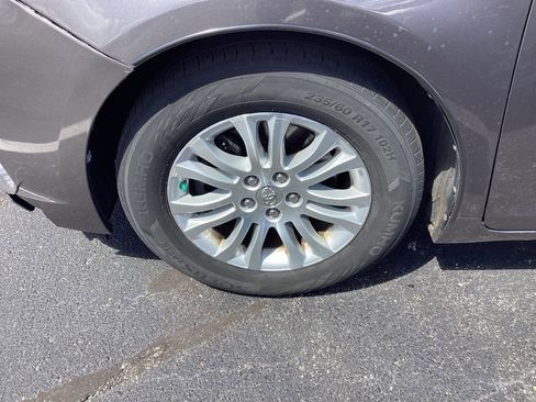 Used 2014 Toyota Sienna XLE image 33