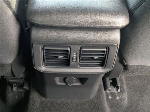 Used 2022 Toyota RAV4 LE image 16