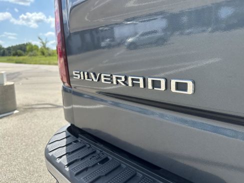 Used 2020 Chevrolet Silverado 1500 LT AWD/4WD image 12