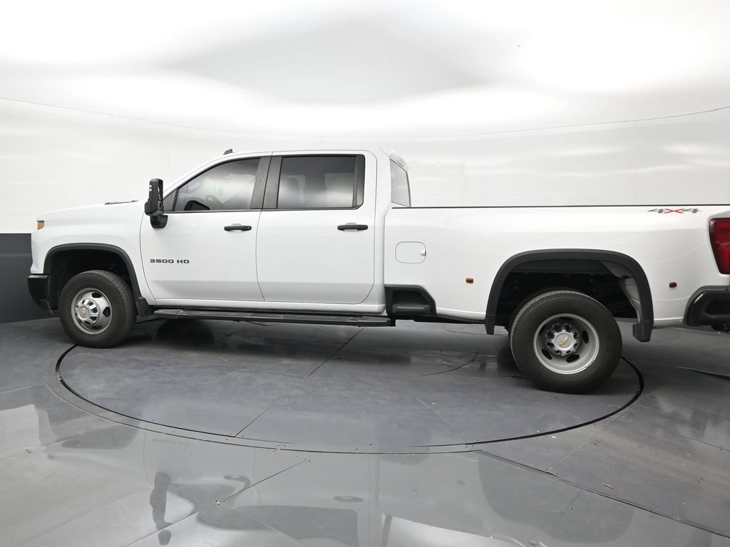 Used 2025 Chevrolet Silverado 3500 W/T AWD/4WD image 2