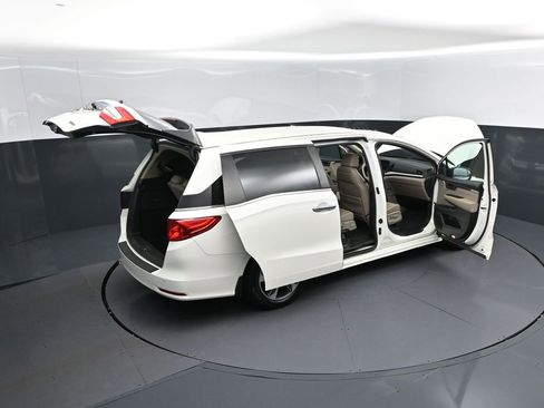 Used 2019 Honda Odyssey Touring image 51