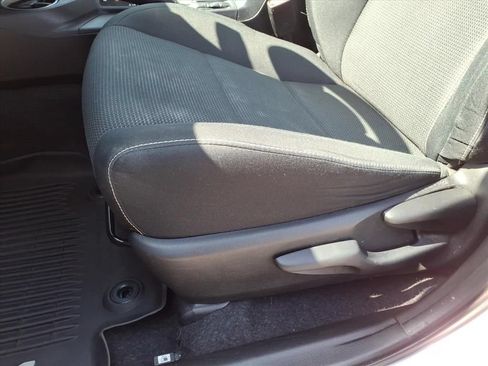 Used 2018 Toyota RAV4 XLE AWD/4WD image 19
