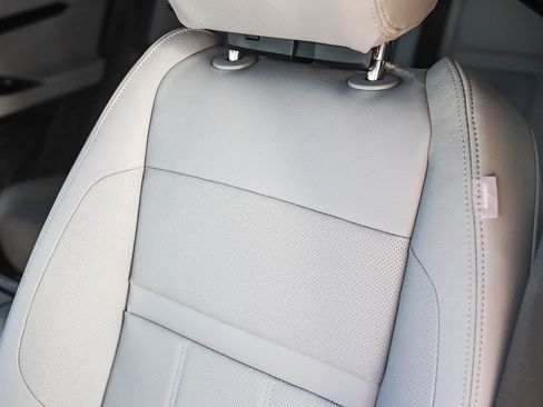 New 2026 Land Rover Range Rover Evoque S image 23