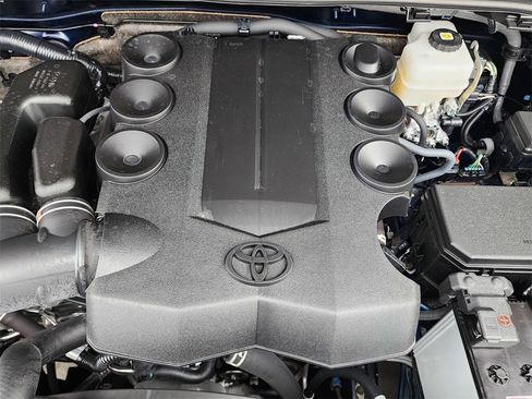 Used 2024 Toyota 4Runner SR5 Premium image 25