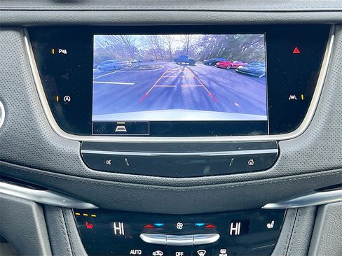 Certified 2024 Cadillac XT6 Luxury w/ LPO, Floor Liner Package image 12