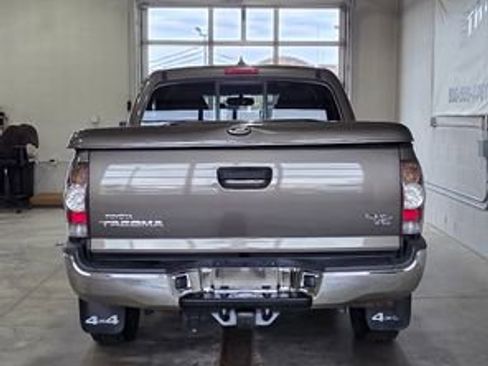 Used 2012 Toyota Tacoma 4x4 Double Cab image 4
