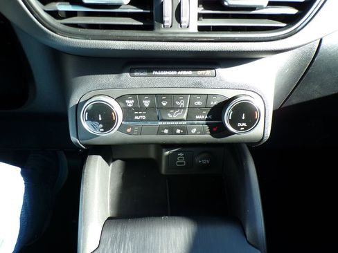 New 2026 Ford Escape ST-Line w/ Cold Weather Package image 19