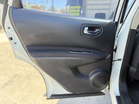 Used 2015 Nissan Rogue S w/ Convenience Package AWD/4WD image 20