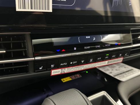 New 2026 Toyota Sienna Platinum AWD/4WD image 22