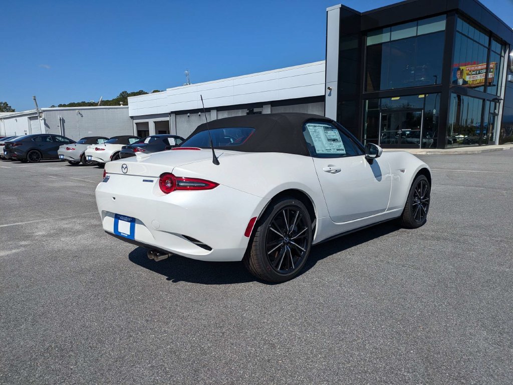 New 2026 MAZDA MX-5 Miata Grand Touring RWD image 4
