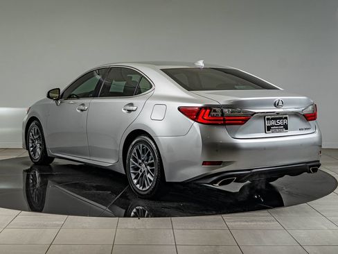 Used 2018 Lexus ES 350 w/ Premier Package FWD image 7