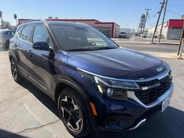 Used 2024 Kia Seltos EX FWD image 1