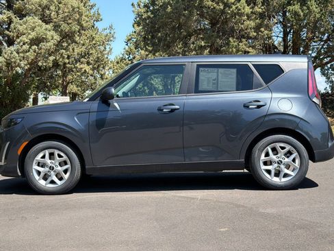 Used 2024 Kia Soul LX w/ Option Group 015 FWD image 7