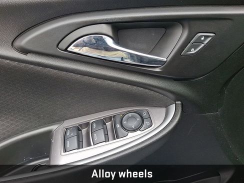 Used 2024 Chevrolet Malibu LT image 15