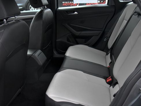 Used 2020 Volkswagen Jetta R-Line image 32