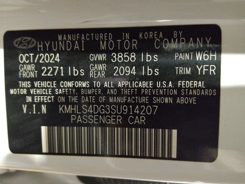 Used 2025 Hyundai Elantra SEL FWD image 33