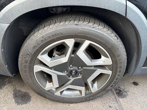 Used 2023 Hyundai Palisade SEL FWD image 4