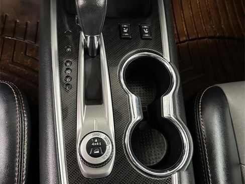 Used 2020 Nissan Pathfinder SL image 19