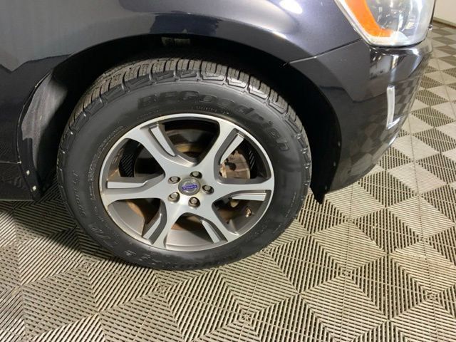 Used 2015 Volvo XC60 T6 Platinum w/ Protection Package AWD/4WD image 35