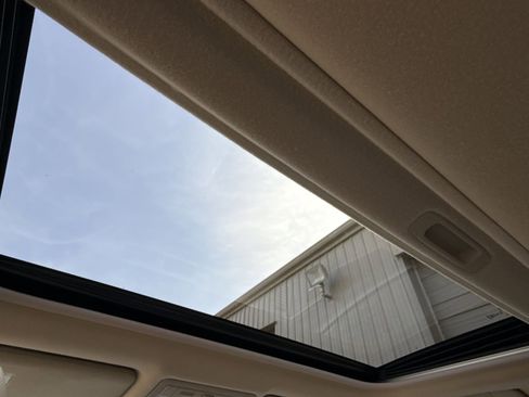 Used 2008 Toyota Avalon XLS image 23