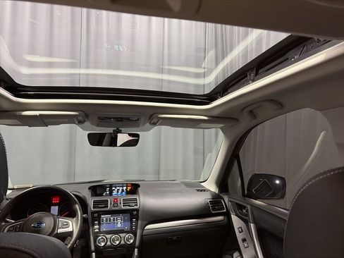 Used 2018 Subaru Forester 2.5i Premium w/ All-Weather Package AWD/4WD image 13