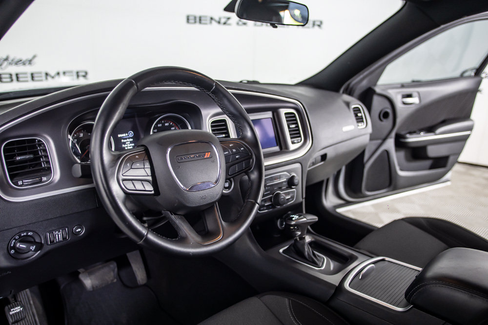 Used 2022 Dodge Charger SXT w/ Driver Convenience Group RWD image 20