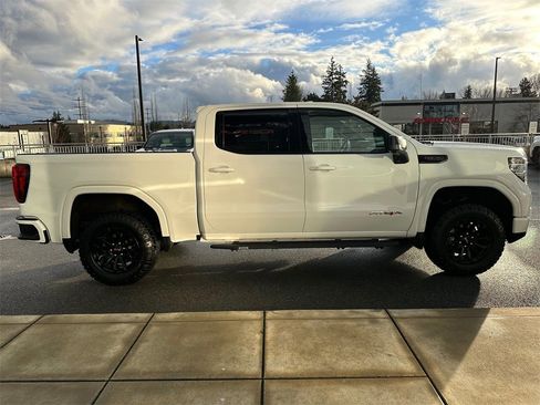 Used 2022 GMC Sierra 1500 AT4X image 6