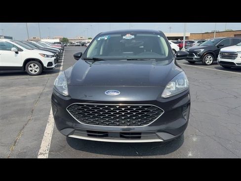 Used 2020 Ford Escape SE image 3