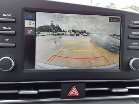 New 2026 Hyundai Elantra SE FWD image 31
