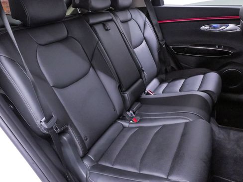 Certified 2026 Genesis GV70 2.5T AWD/4WD image 11