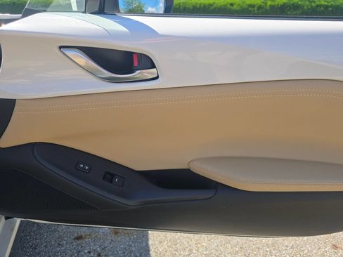Used 2026 MAZDA MX-5 Miata RF Grand Touring RWD image 18