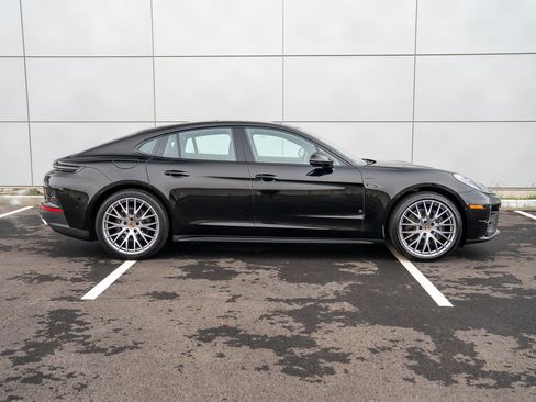 Used 2026 Porsche Panamera 4 AWD/4WD image 8