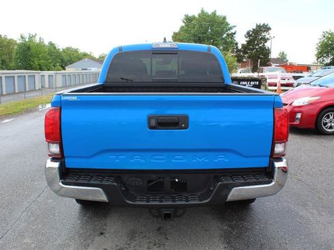 Used 2020 Toyota Tacoma SR5 AWD/4WD image 6